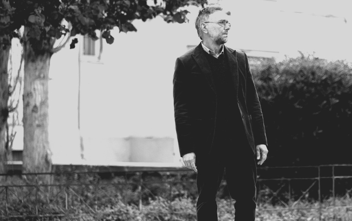 Εννιά νούφαρα από τη νεκρή όχθη