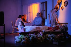 Παράσταση-Goodbye-Lindita-από-την-τριλογία-Romance-Familiare-του-Mario-Banushi_Photo_Andrea-Avezzù.-Courtesy-La-Biennale-di-Venezia_8.jpg